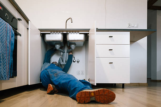 Professional Leak Detection technician working in Twin Bridges, CA